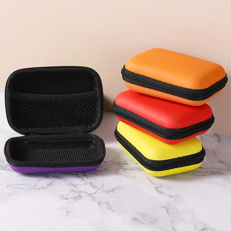 [FREE] Compact Smile Travel Case Margot Vital