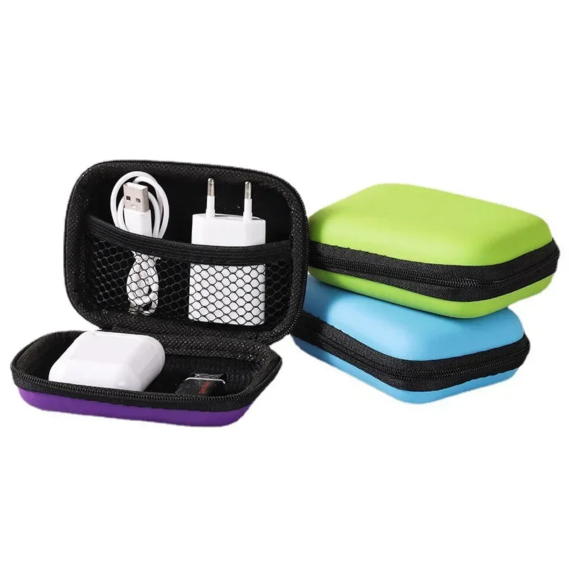 [FREE] Compact Smile Travel Case Margot Vital
