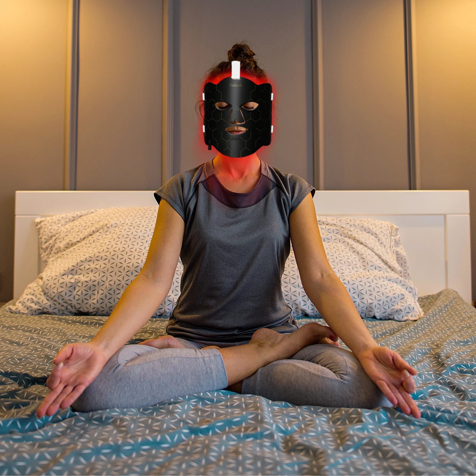 Silicone LED Face & Neck Mask – 7-Color Light Therapy Device Margot Vital